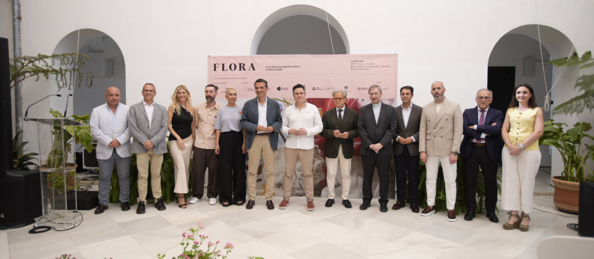 Representantes institucionales y de Flora en Orive