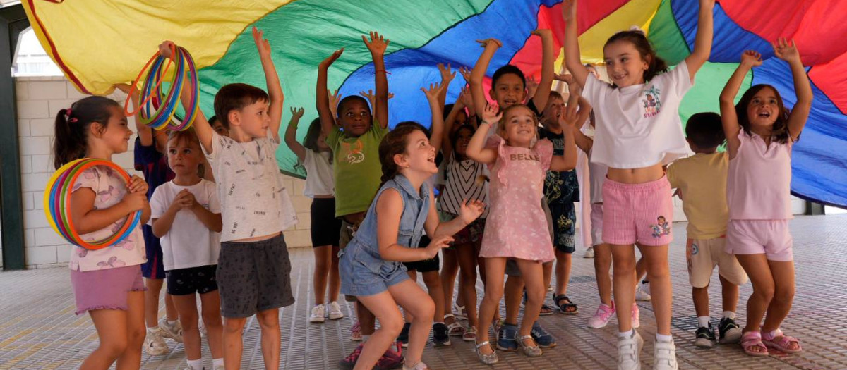 Niños, en las Escuelas de Verano que organiza el Ayuntamiento de Córdoba