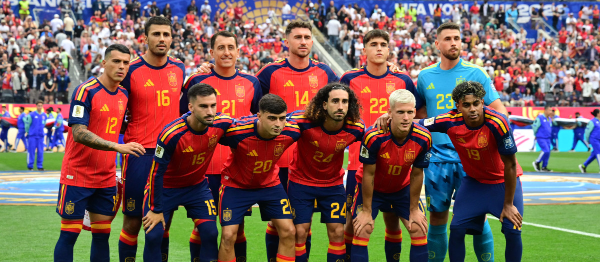 Once titular de España en el partido ante Austria