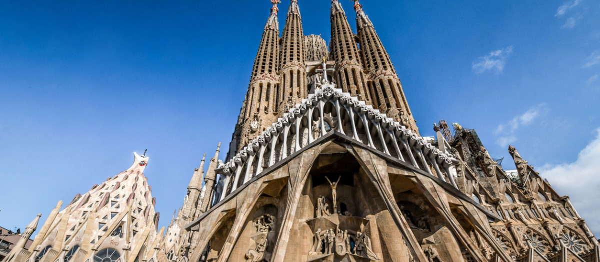La inconfundible silueta de la Sagrada Familia, en Barcelona