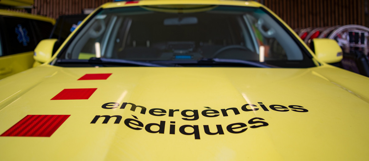 Ambulancias en la nueva sede del SEM, a 18 de febrero de 2026, en L´Hospitalet de Llobregat, Cataluña (España).