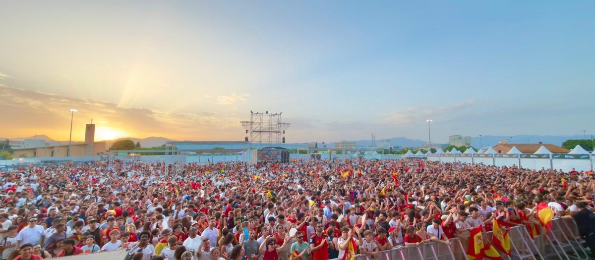 Aficionados en Son Fusteret durante la semifinal del Mundial 2026.
