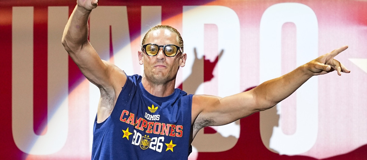 Marcos Llorente celebra el Mundial de España