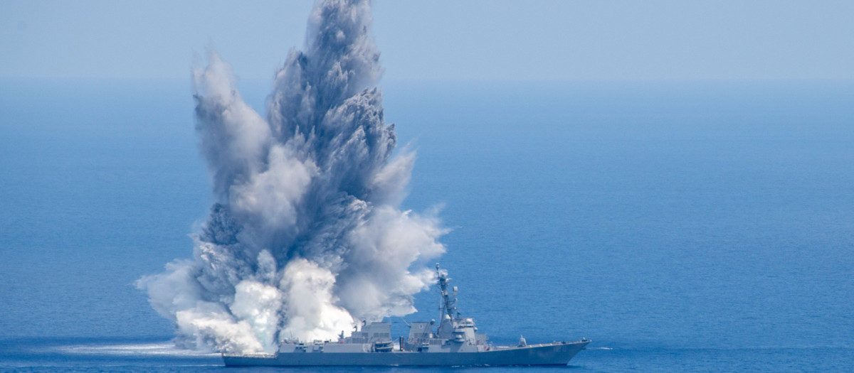 El futuro USS Ted Stevens (DDG 128) ha completado con éxito una dura prueba de choque de Buque Completo