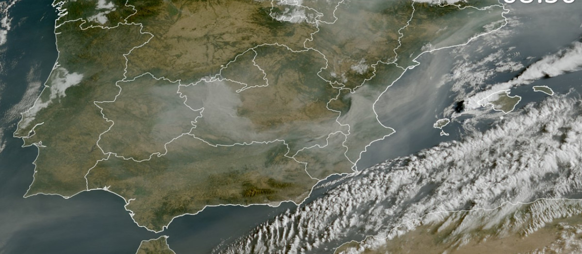 Imagen del humo de los incendios forestales captada por el satélite Eumetsat