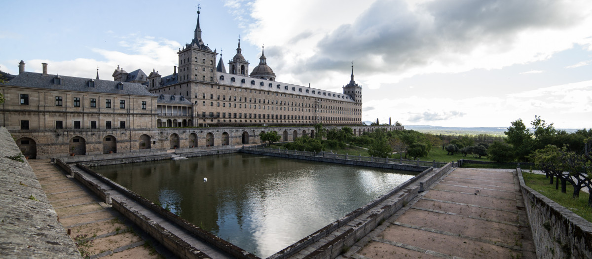 Jardines y estanque del Real Monasterio de San Lorenzo de El Escorial