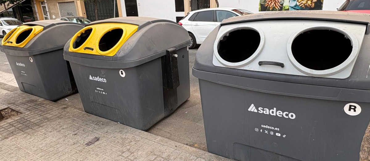 Contenedores de Sadeco sin goma