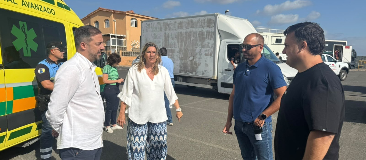 Alcalde de Telde y concejala de Playas en el rodaje de la película de 'El último druida'