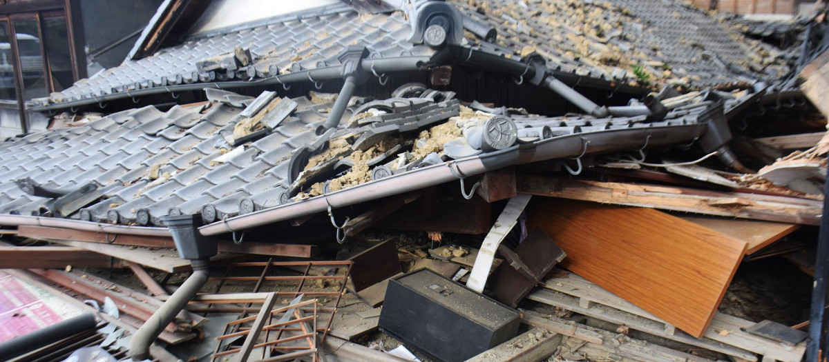 Vista del Matsuhama-ken, un lugar de interés paisajístico designado a nivel nacional, que se derrumbó tras un fuerte terremoto en la ciudad de Yatsushiro