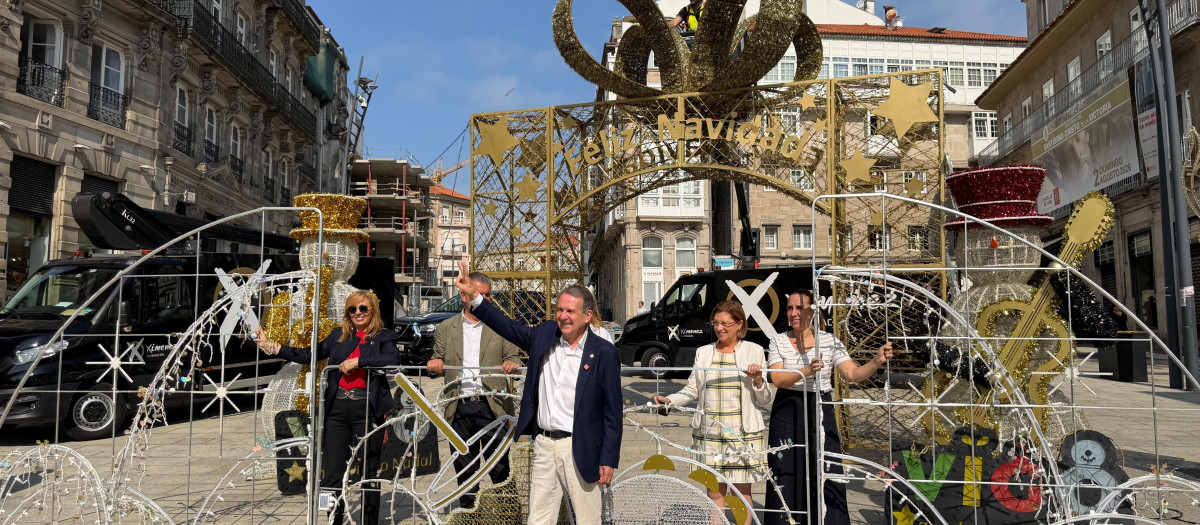 Imagen del inicio del montaje de las luces de Navidad de Vigo.

PEDRO DAVILA-EUROPA PRESS
29/7/2026