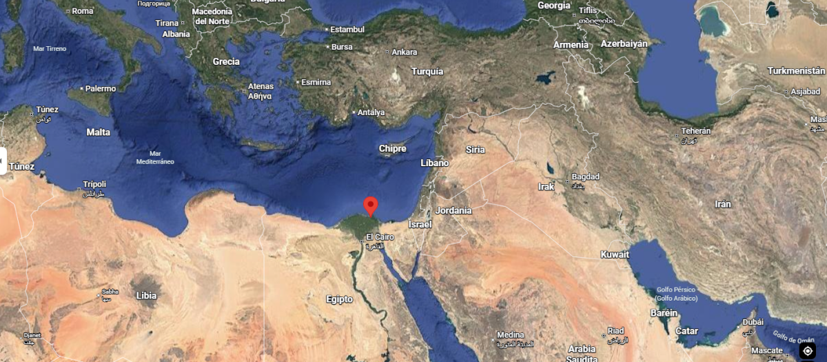 Ubicación en la costa del Mediterráneo del puerto de Damieta, Egipto