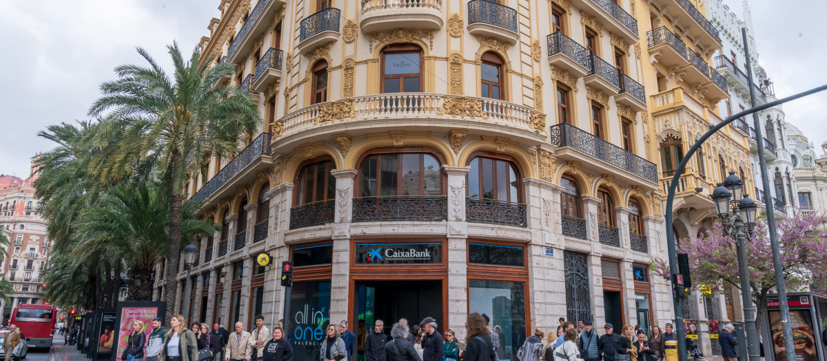 Imagen de una de las sucursales del banco en Valencia