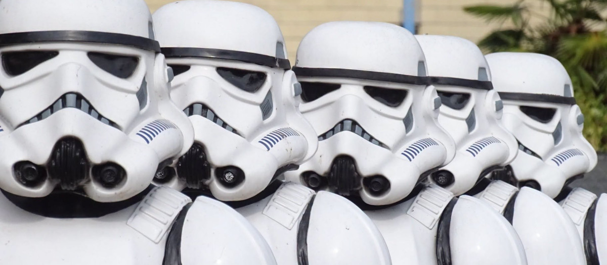 Soldados imperiales de La Guerra de las Galaxias, en el Museo de Cine Colin Arthur