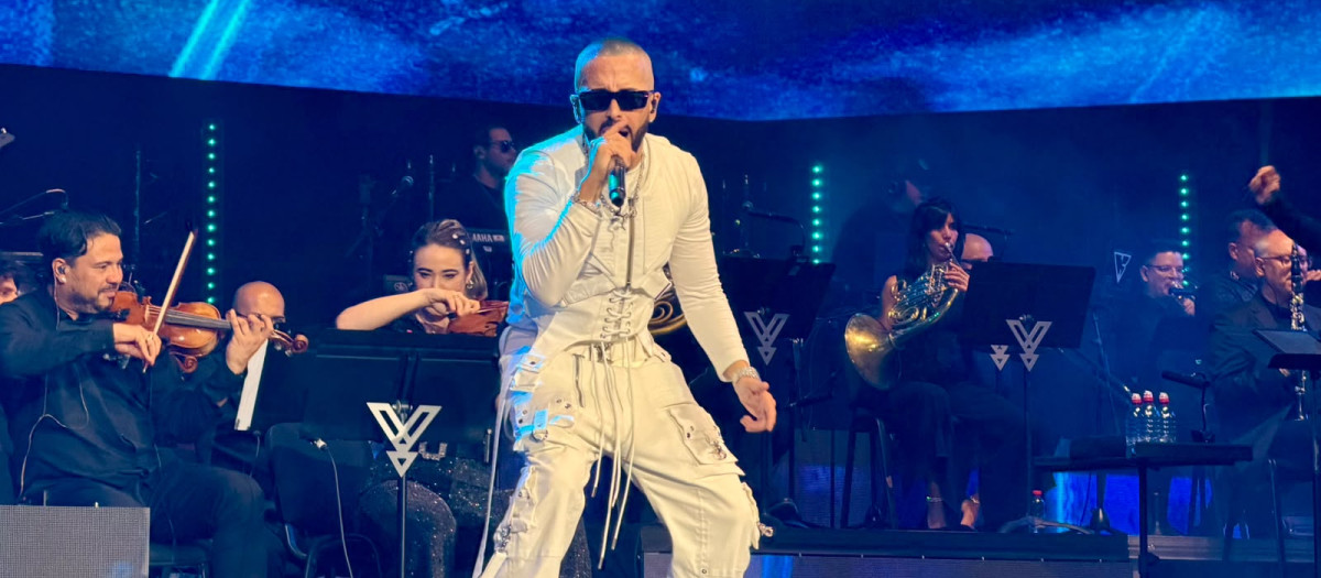 Imagen de Yandel en su concierto en el Roig Arena de Valencia.