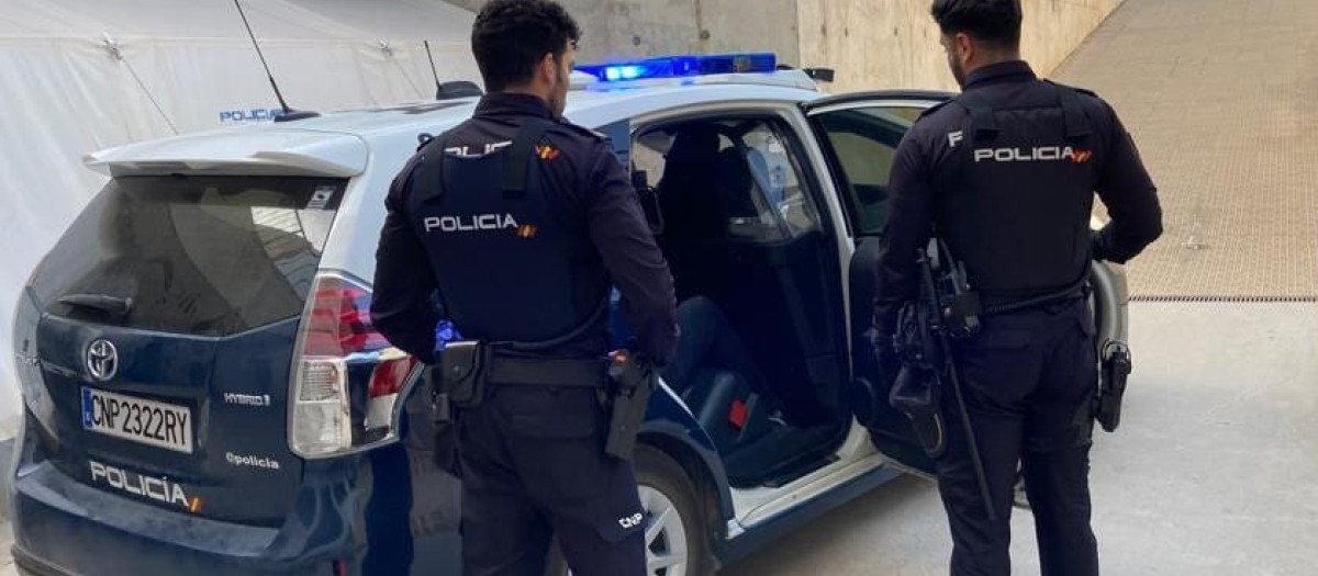 Agentes de la Policía Nacional.