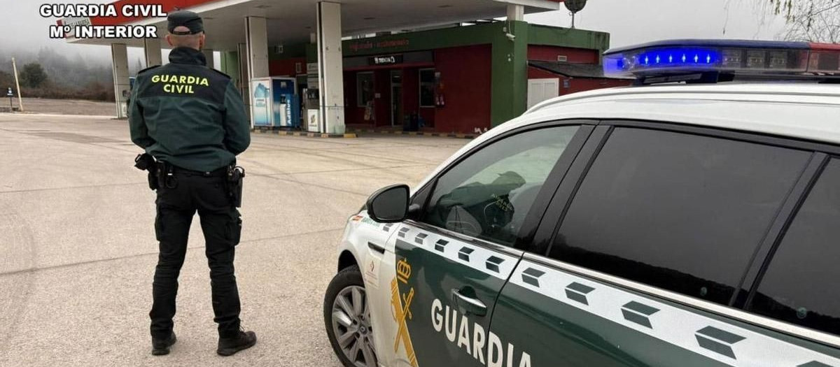 La Guardia Civil puede sancionar a los conductores en las gasolineras
