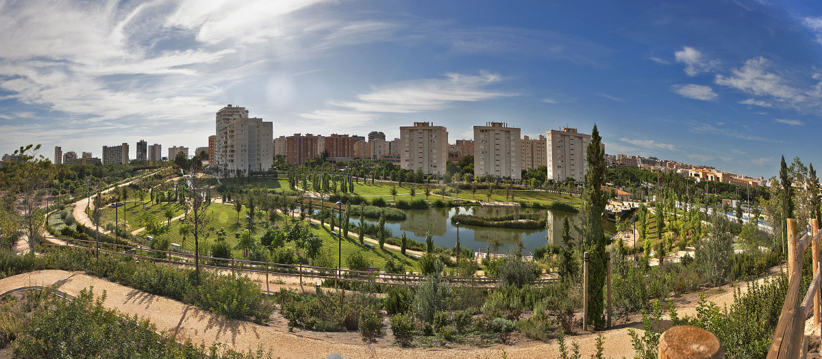 Imagen panorámica del Parque La Marjal de Alicante.