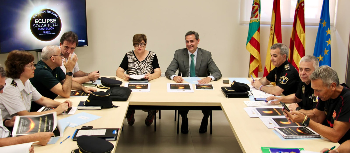 Imagen de la reunión de la Junta Local de Seguridad para el eclipse solar