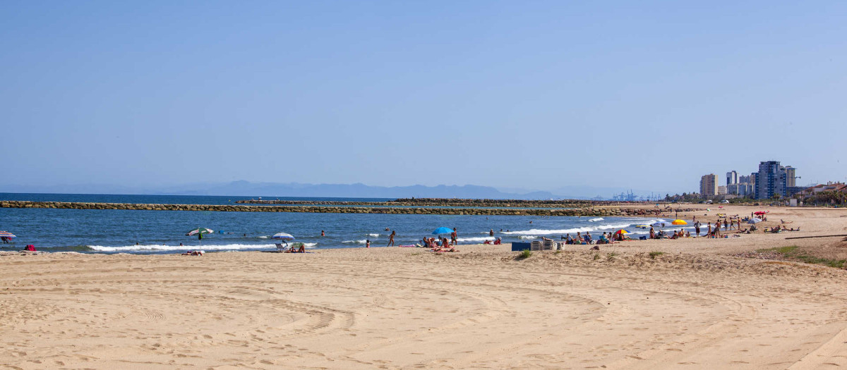 Imagen de archivo de la playa de Puzol, Valencia