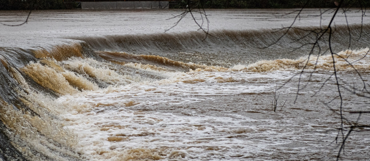 El Río Ter a su paso por Sarrià de Ter (Gerona)