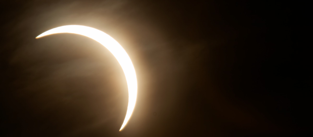 Eclipse solar parcial profundo