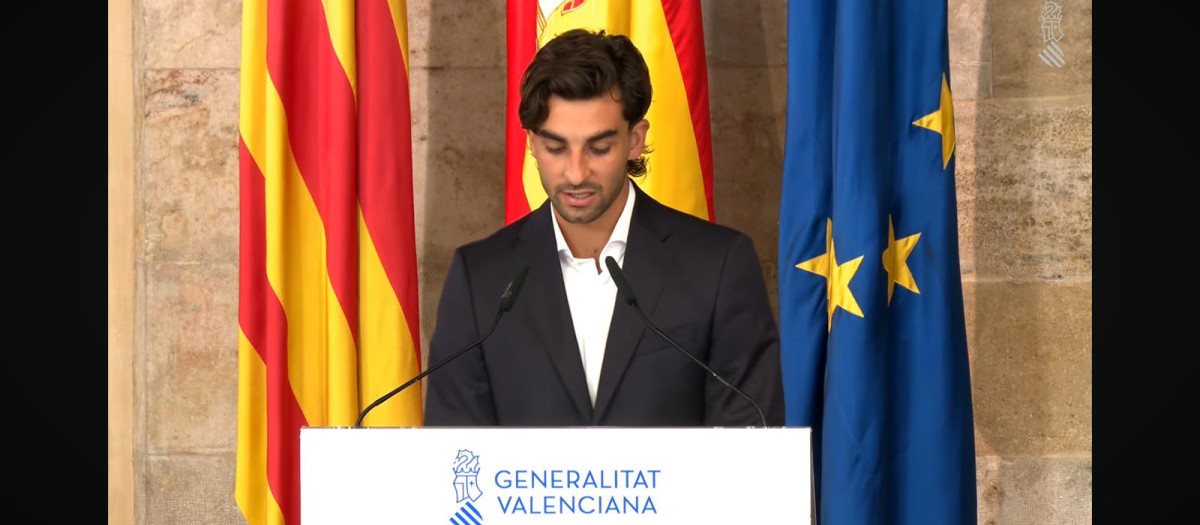 Ferran Torres durante su discurso en el Palacio de la Generalitat Valenciana