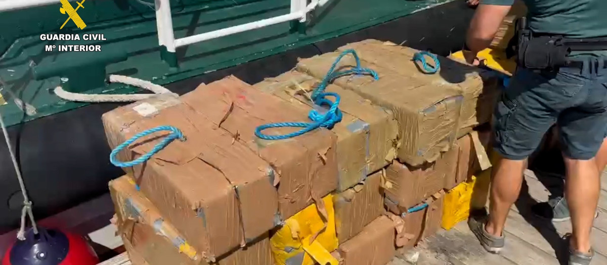 La Guardia Civil interviene más de 800 kilos de cocaína en Punta Umbría (Huelva)

REMITIDA / HANDOUT por GUARDIA CIVIL
Fotografía remitida a medios de comunicación exclusivamente para ilustrar la noticia a la que hace referencia la imagen, y citando la procedencia de la imagen en la firma
09/8/2026