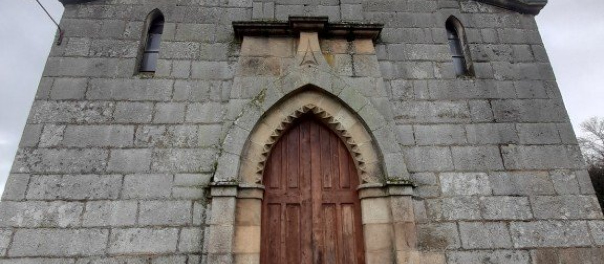 Iglesia de Salvador de Parada de Ribeira en Xinzo de Limia