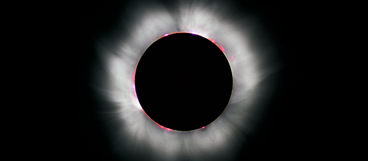 Reproducción del eclipse total del verano de 2027