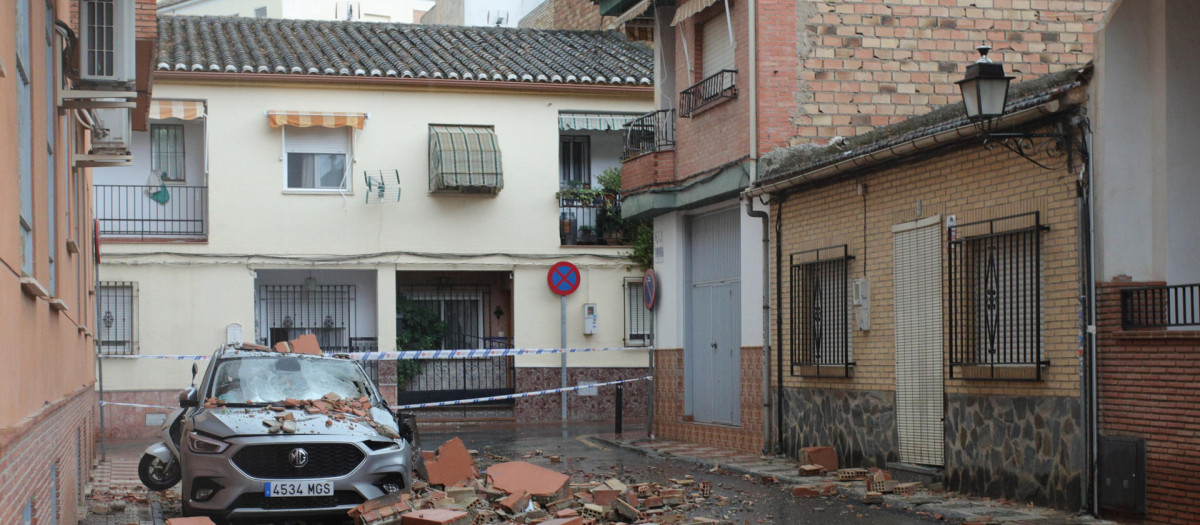 ista de daños provocados por el terremoto este sábado, en Armilla (Granada)