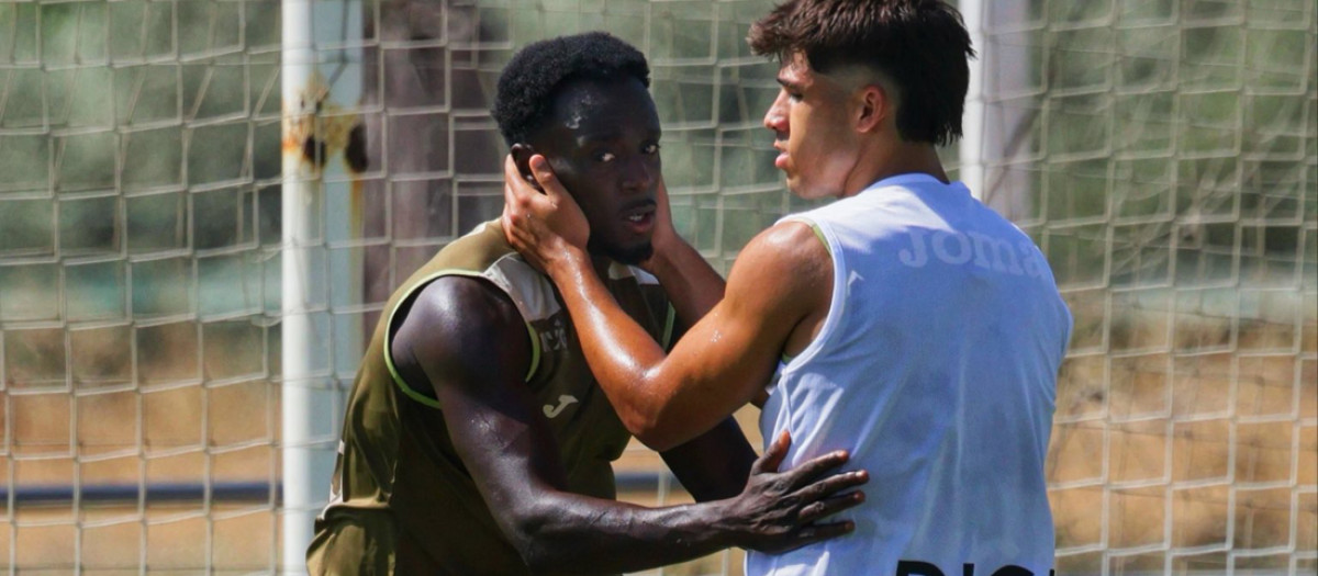 El Córdoba en uno de sus últimos entrenamientos antes del debut