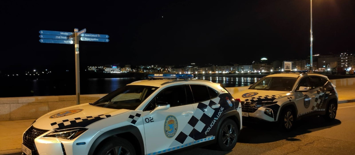 Coches de la Policía Local de Sangenjo