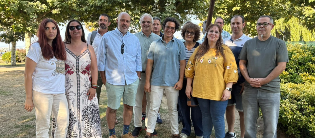 El diputado de Vox en el Congreso José María Figaredo visita el municipio coruñés de Sada