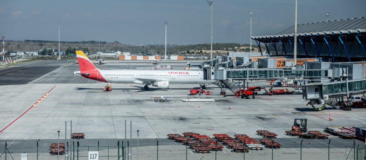 Aviones de Iberia en Barajas
