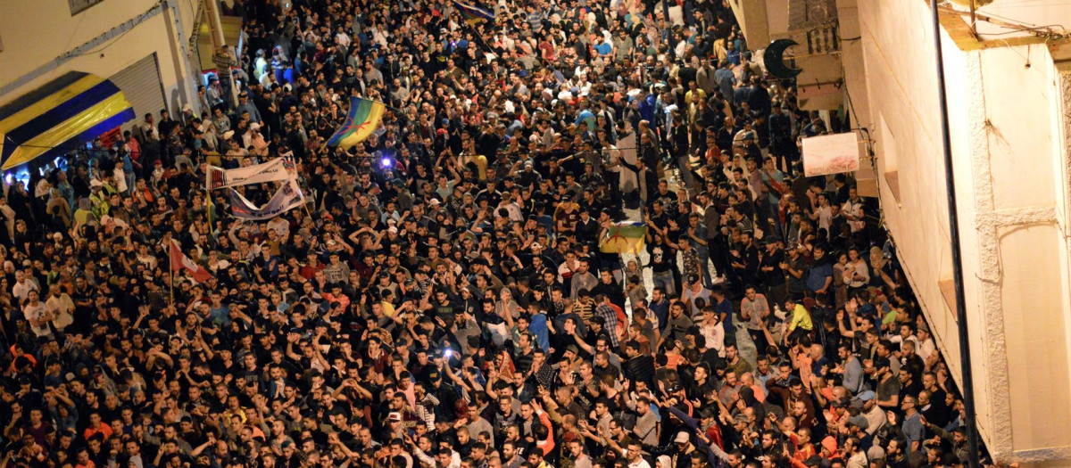 Manifestación celebrada el 30 de mayo 2017 en Alhucemas por el Hirak