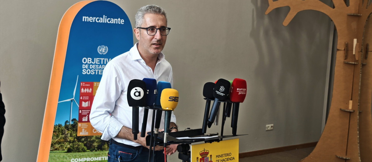 Imagen tomada este jueves de Arcadi España durante su visita a Alicante

EUROPA PRESS
20/8/2026