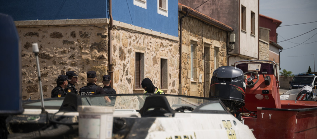 Imagen de la operación policial llevada a cabo en A Pobra