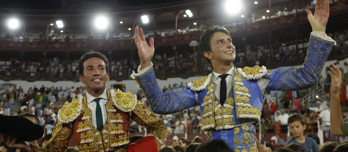 David de Miranda y Roca Rey, a hombros este sábado en el cierre de la Feria de Málaga