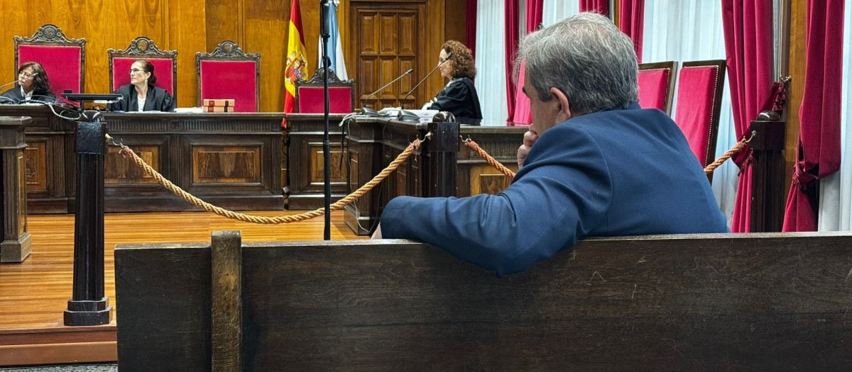 (Foto de ARCHIVO)
El alcalde de Verín, Gerardo Seoane, en la Audiencia Provincial de Ourense tras ser llamado a declarar

EUROPAPRESS
11/9/2025