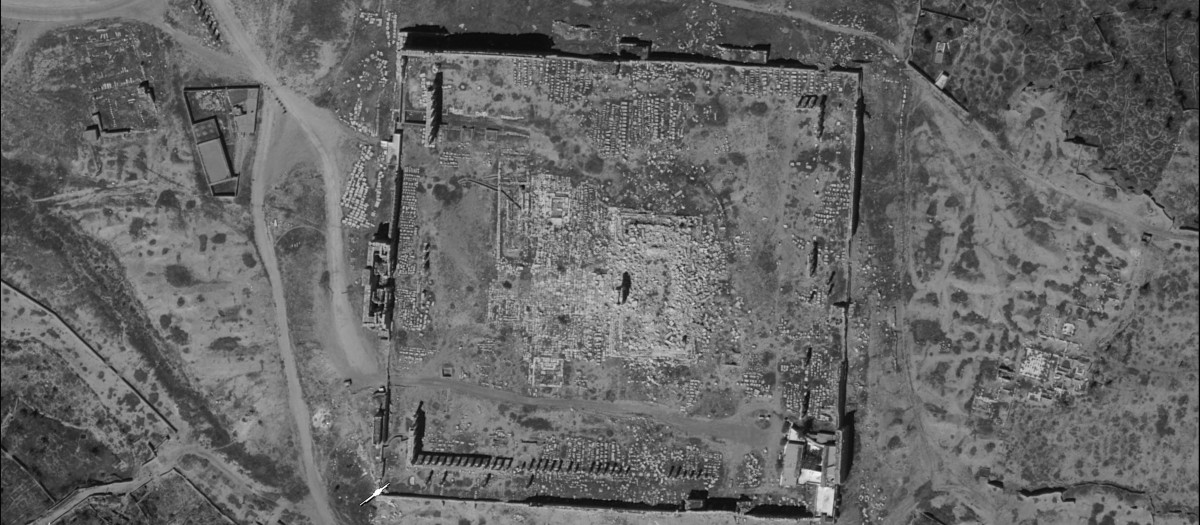 Imagen de satélite que muestran los destrozos causados por Estado Islámico en las ruinas de Palmira