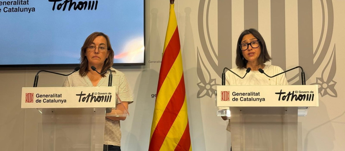 La consejera de Territorio, Vivienda y Transición Ecológica, Sílvia Paneque, y la consejera de Interior y Seguridad Pública, Núria Parlon, durante una rueda de prensa este miércoles en Barcelona