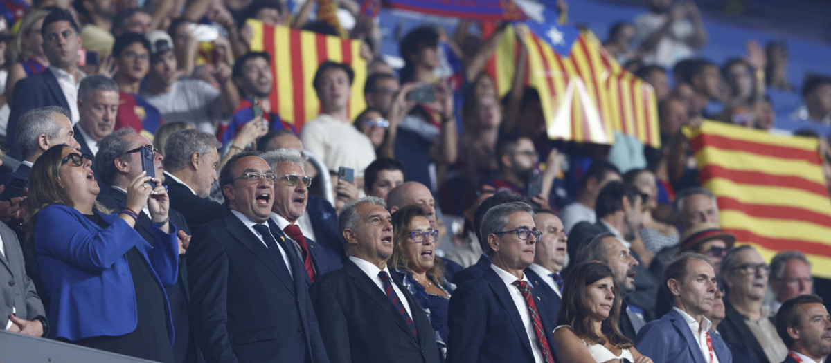 Imagen del palco del Camp Nou este jueves