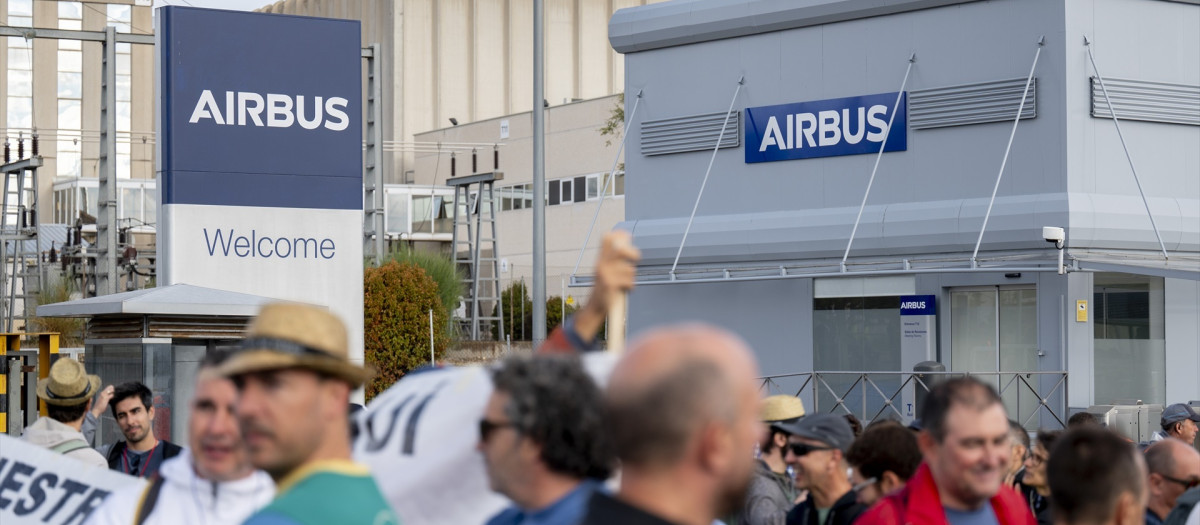 Empleados en huelga en Airbus