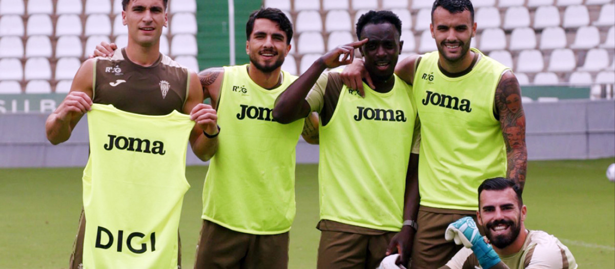 Los jugadores del Córdoba preparando el siguiente partido en El Arcángel