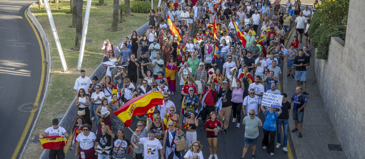 Numerosas personas en una manifestación en Ceuta el pasado 28 de agosto