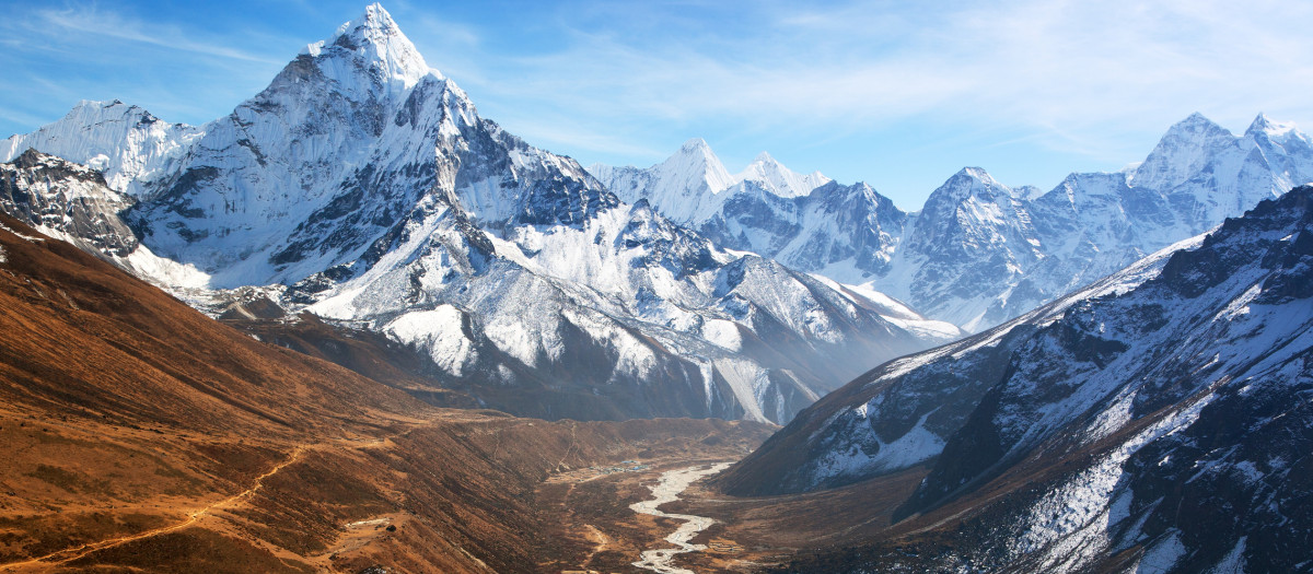 Vista del monte Ama Dablam, en el Himalaya nepalí