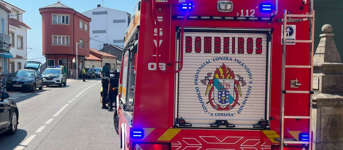 (Foto de ARCHIVO)
Un vehículo de los Bomberos de Boiro durante una intervención, en imagen de archivo de 2026.

REMITIDA / HANDOUT por BOMBEROS DE BOIRO
Fotografía remitida a medios de comunicación exclusivamente para ilustrar la noticia a la que hace referencia la imagen, y citando la procedencia de la imagen en la firma
01/1/1970
