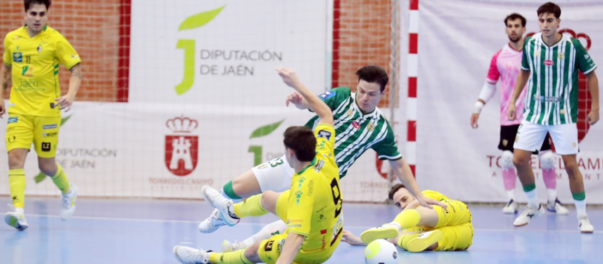 Murilo Duarte acabó expulsado en la final de la Copa Andalucía