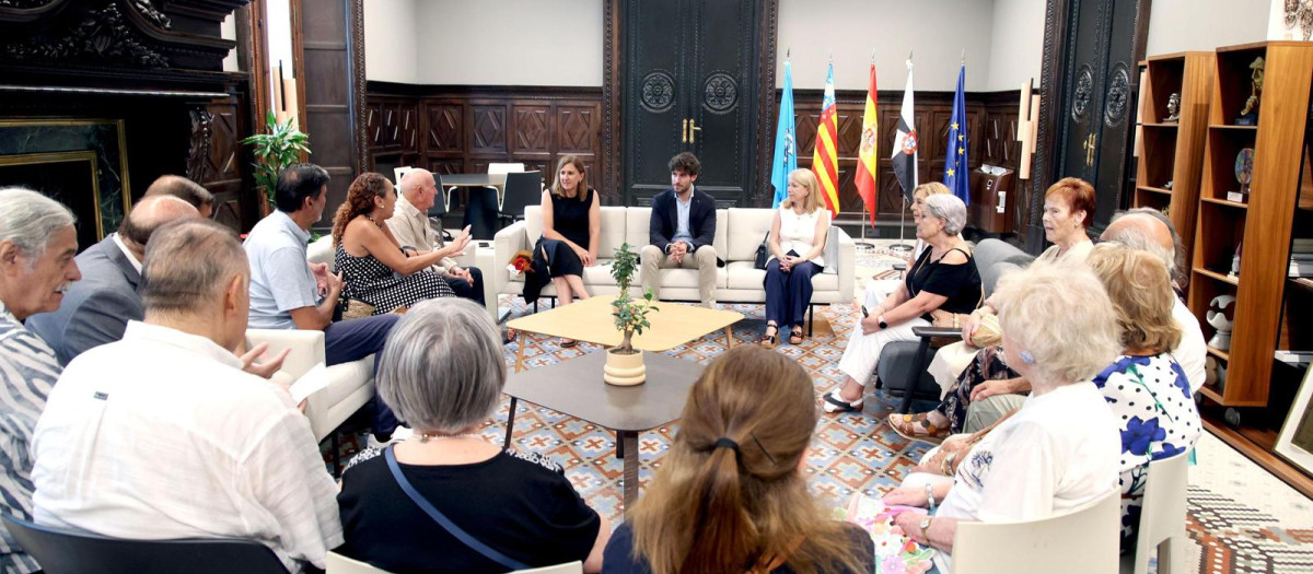 Imagen de María José Catalá durante su intervención