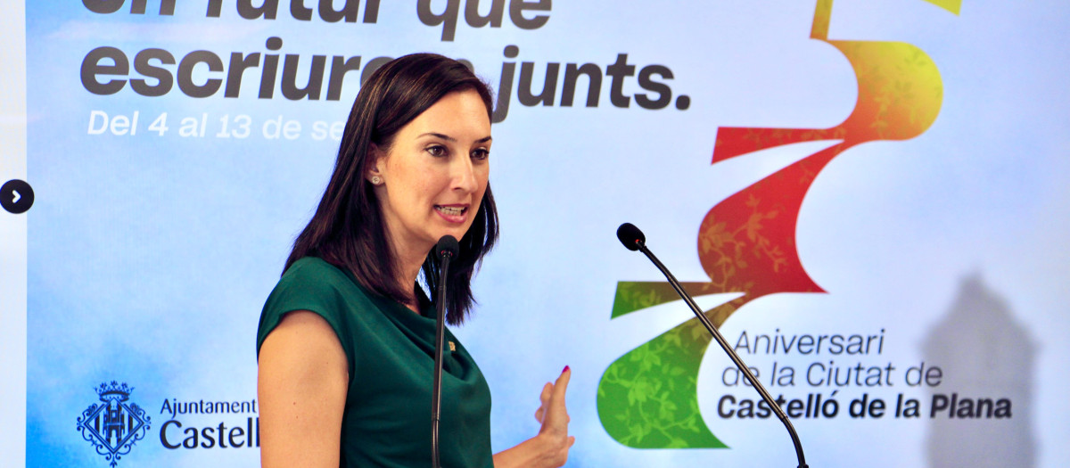 María España en la presentación del Ciclo de Conferencias